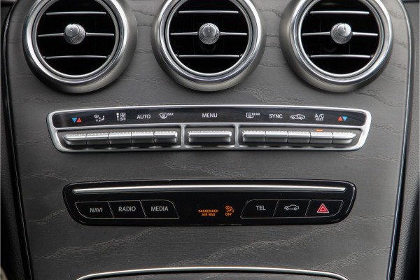 Mercedes-Benz C-Klasse Estate 200 AMG Sportpakket, Distronic, Trekhaak, Camera Facelift
