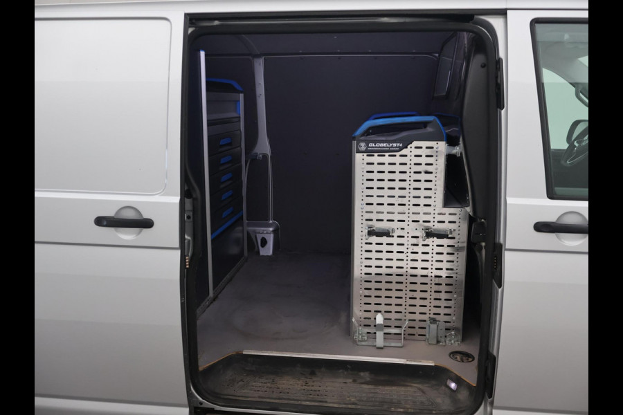 Volkswagen Transporter 2.0 TDI L2H1 150 PK DSG AUT. + WP INRICHTING | GLOBELYST 4 | STANDKACHEL | ADAPTIVE CRUISE | CARPLAY | LED | STOELVERW.