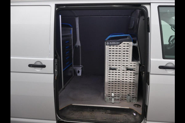Volkswagen Transporter 2.0 TDI L2H1 150 PK DSG AUT. + WP INRICHTING | GLOBELYST 4 | STANDKACHEL | ADAPTIVE CRUISE | CARPLAY | LED | STOELVERW.