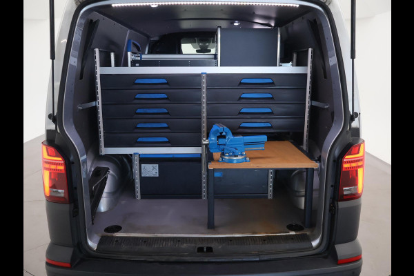 Volkswagen Transporter 2.0 TDI L2H1 150 PK DSG AUT. + WP INRICHTING | GLOBELYST 4 | STANDKACHEL | ADAPTIVE CRUISE | CARPLAY | LED | STOELVERW.