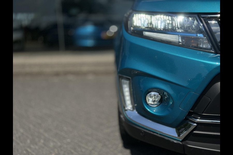 Suzuki Vitara 1.5 Hybrid Automaat Style AllGrip 4x4 | Pano-Dak | Trekhaak | LED | Adaptive CC | Navi | Cllimate |