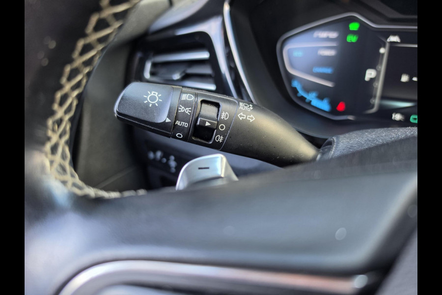 Kia Niro 1.6 GDi Hybrid DynamicLine | Navigatie | Parkeersensoren | Trekhaak