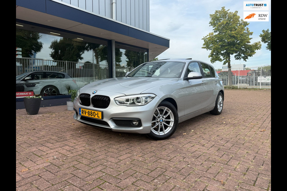 BMW 1-serie 118i High Executive | Dakraam | Leder | LED