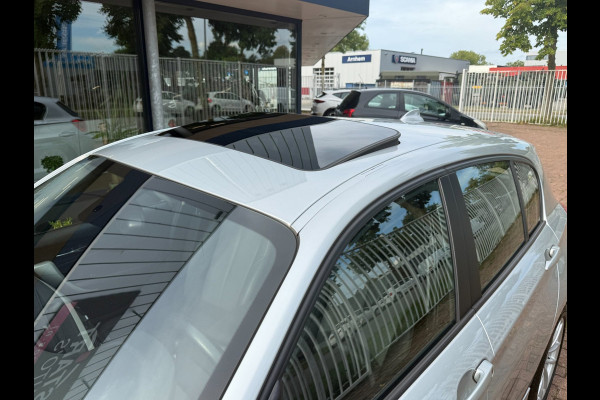 BMW 1-serie 118i High Executive | Dakraam | Leder | LED