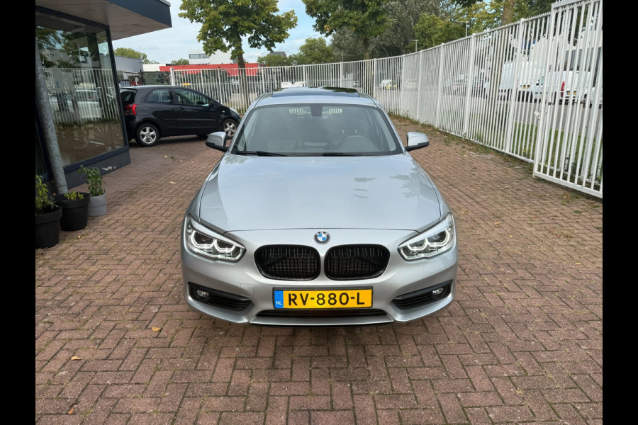 BMW 1-serie 118i High Executive | Dakraam | Leder | LED