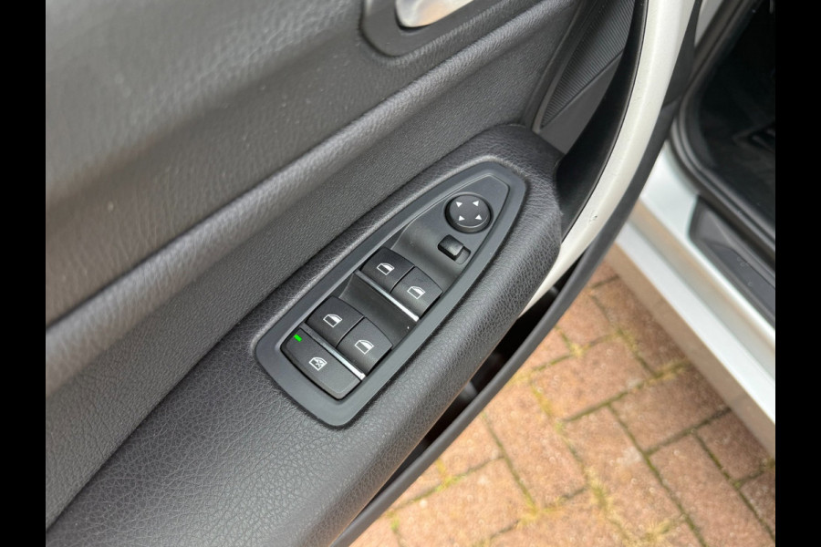 BMW 1-serie 118i High Executive | Dakraam | Leder | LED