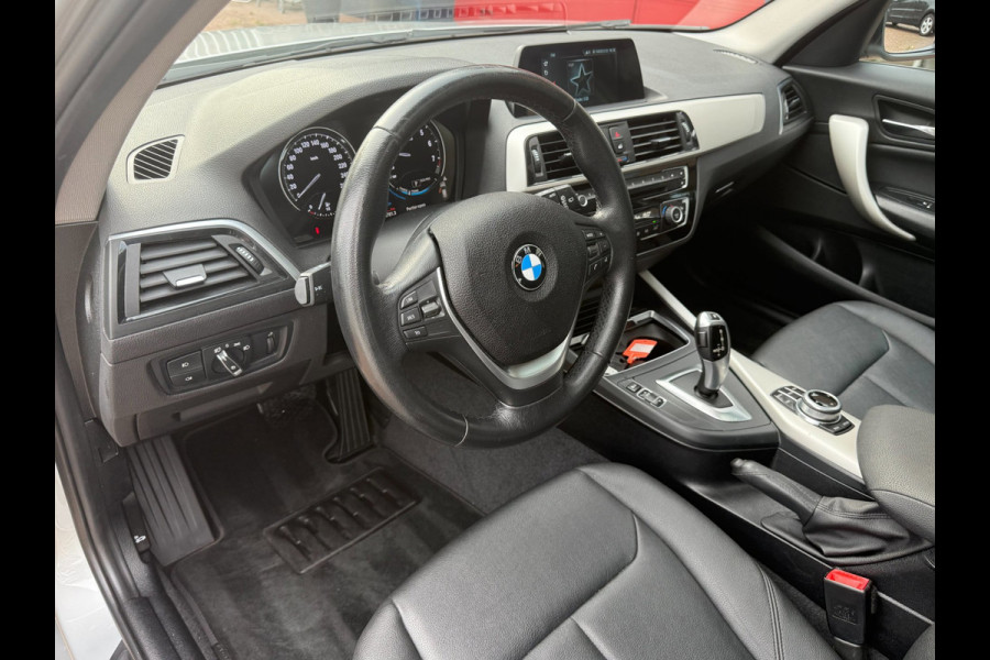 BMW 1-serie 118i High Executive | Dakraam | Leder | LED
