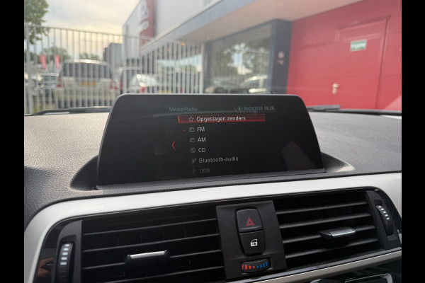 BMW 1-serie 118i High Executive | Dakraam | Leder | LED