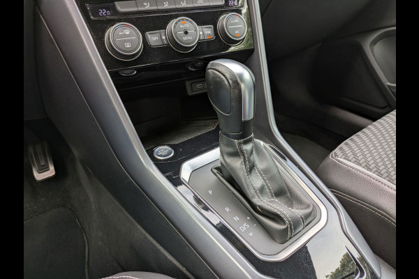 Volkswagen T-Roc Cabrio 1.5 TSI R-Line|Camera|Adaptive-Cruise|Virtual-Cockpit|LED|Afn.Trekhaak|Keyless-Entry/Go