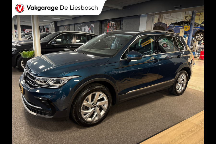 Volkswagen Tiguan 1.4 TSI eHybridbBusiness+ / navi / camera / carplay / stoelverw. / IQ light