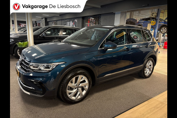 Volkswagen Tiguan 1.4 TSI eHybridbBusiness+ / navi / camera / carplay / stoelverw. / IQ light