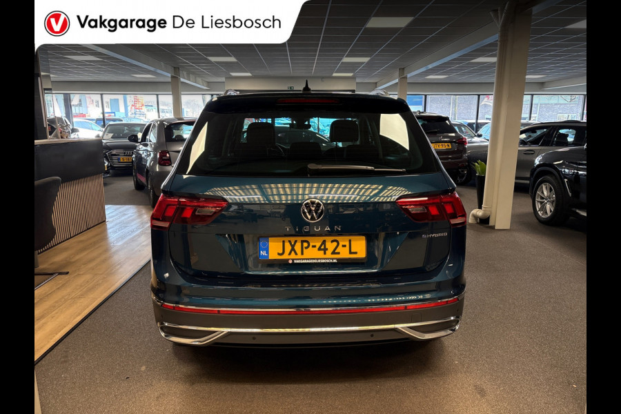 Volkswagen Tiguan 1.4 TSI eHybridbBusiness+ / navi / camera / carplay / stoelverw. / IQ light