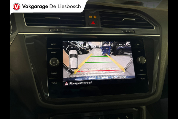 Volkswagen Tiguan 1.4 TSI eHybridbBusiness+ / navi / camera / carplay / stoelverw. / IQ light