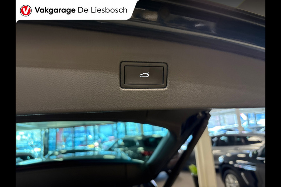 Volkswagen Tiguan 1.4 TSI eHybridbBusiness+ / navi / camera / carplay / stoelverw. / IQ light