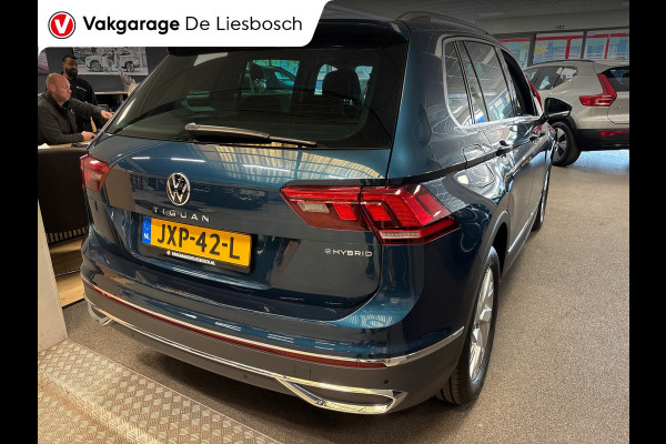 Volkswagen Tiguan 1.4 TSI eHybridbBusiness+ / navi / camera / carplay / stoelverw. / IQ light