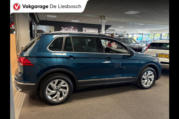 Volkswagen Tiguan 1.4 TSI eHybridbBusiness+ / navi / camera / carplay / stoelverw. / IQ light