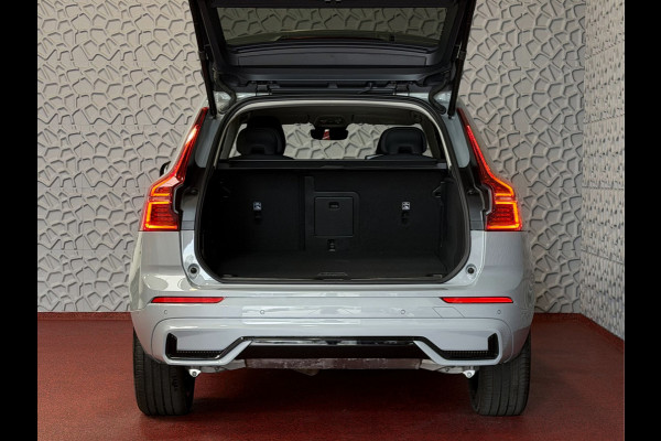 Volvo XC60 2.0 T8 455PK AWD PLUS DARK NIEUWE AUTO HARMAN KARDON 360.CAM STOEL/STUUR VERW LEER vapour grey