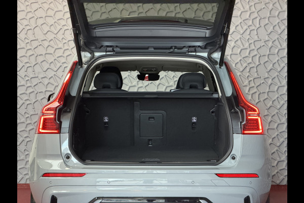 Volvo XC60 2.0 T8 455PK AWD PLUS DARK NIEUWE AUTO HARMAN KARDON 360.CAM STOEL/STUUR VERW LEER vapour grey