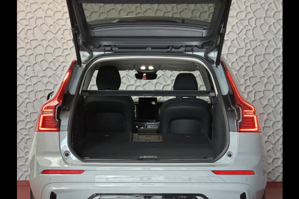 Volvo XC60 2.0 T8 455PK AWD PLUS DARK NIEUWE AUTO HARMAN KARDON 360.CAM STOEL/STUUR VERW LEER vapour grey