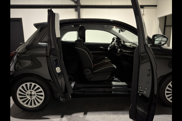 Fiat 500 3+1 42 kWh | Apple CarPlay - Android Auto | Stoelen verwarmd | Dodehoek detectie
