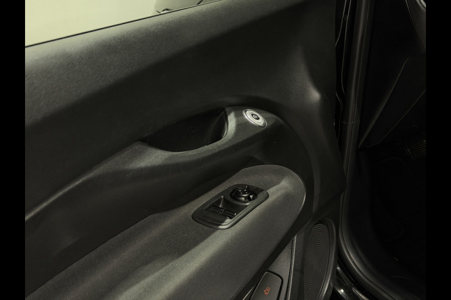 Fiat 500 3+1 42 kWh | Apple CarPlay - Android Auto | Stoelen verwarmd | Dodehoek detectie