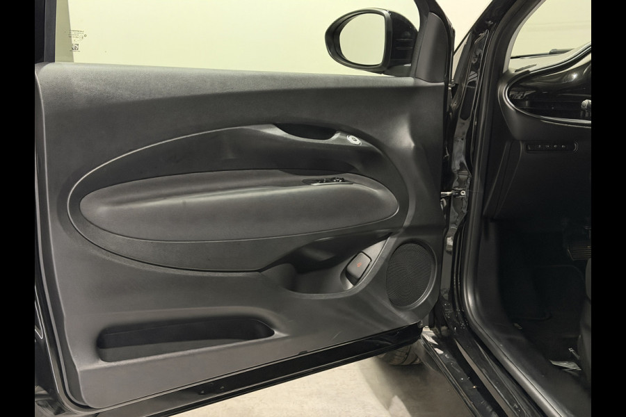 Fiat 500 3+1 42 kWh | Apple CarPlay - Android Auto | Stoelen verwarmd | Dodehoek detectie