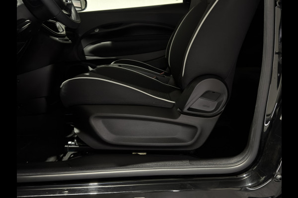 Fiat 500 3+1 42 kWh | Apple CarPlay - Android Auto | Stoelen verwarmd | Dodehoek detectie