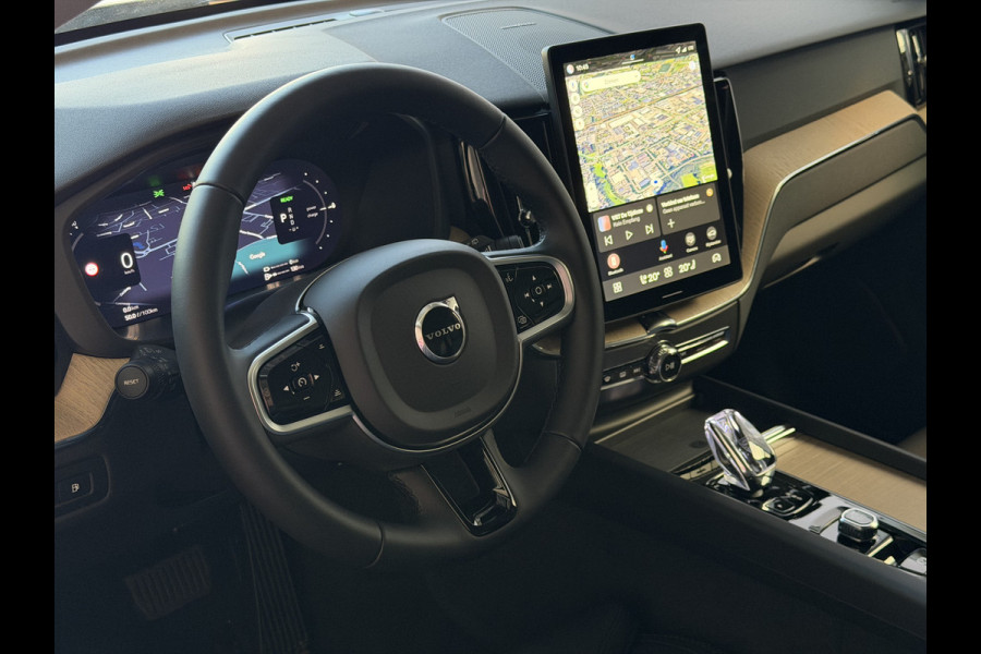 Volvo XC60 2.0 T8 455PK AWD PLUS DARK NIEUWE AUTO HARMAN KARDON 360.CAM STOEL/STUUR VERW LEER vapour grey
