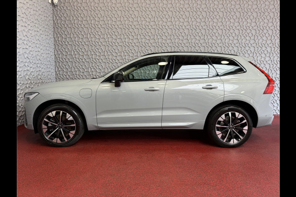 Volvo XC60 2.0 T8 455PK AWD PLUS DARK NIEUWE AUTO HARMAN KARDON 360.CAM STOEL/STUUR VERW LEER vapour grey