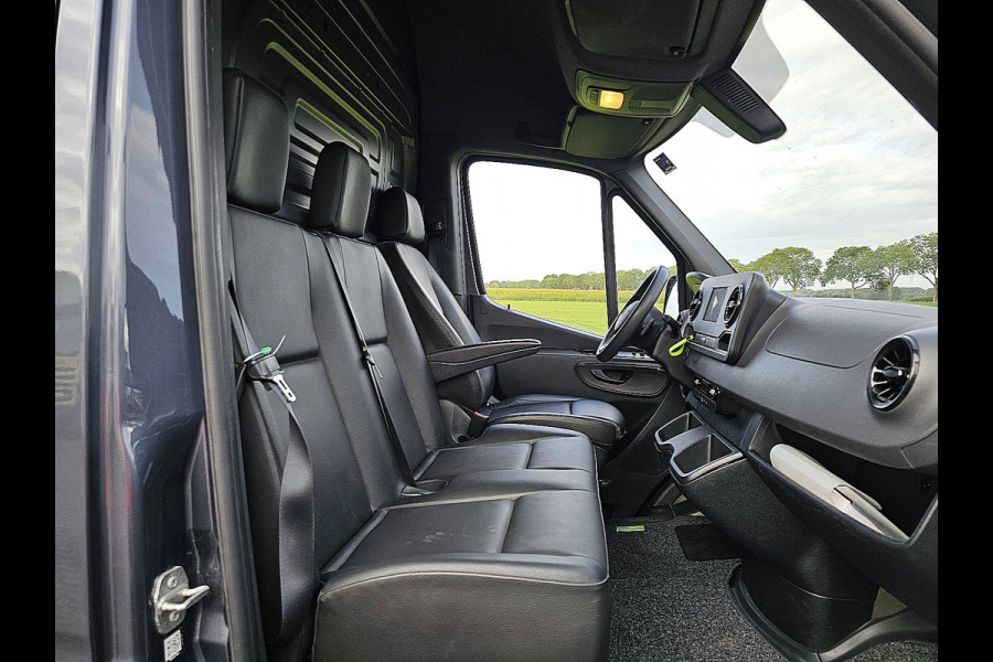 Mercedes-Benz Sprinter 315 L3H2 Mbux Navi Automaat Airco Camera 3-Zits/ Leer Euro6!