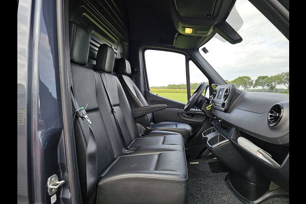Mercedes-Benz Sprinter 315 L3H2 Mbux Navi Automaat Airco Camera 3-Zits/ Leer Euro6!