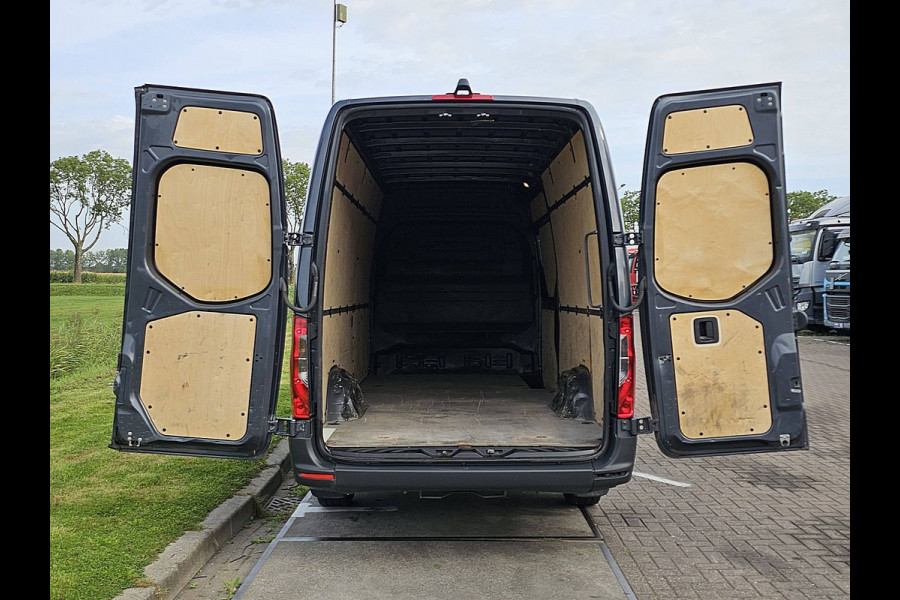 Mercedes-Benz Sprinter 315 L3H2 Mbux Navi Automaat Airco Camera 3-Zits/ Leer Euro6!