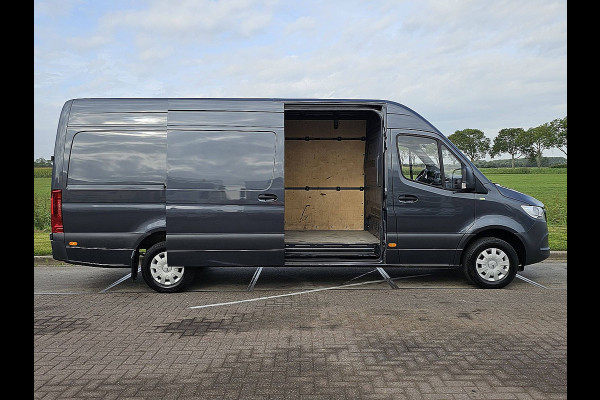 Mercedes-Benz Sprinter 315 L3H2 Mbux Navi Automaat Airco Camera 3-Zits/ Leer Euro6!