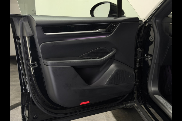 Porsche Macan 4 100 kWh | Panoramadak | Bose audio | Luxe Leder