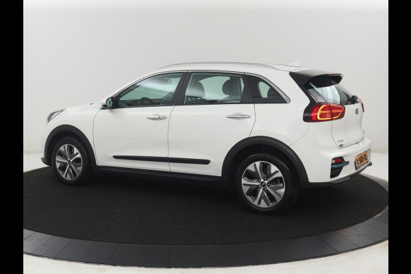 Kia e-Niro ComfortLine 64 kWh | SOH 95.9% | Adaptive cruise | Half Leder | Carplay | Climate control | Camera | Navigatie | Park assist