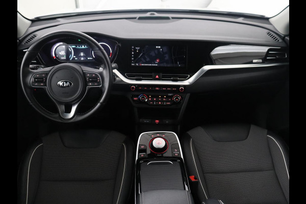 Kia e-Niro ComfortLine 64 kWh | SOH 95.9% | Adaptive cruise | Half Leder | Carplay | Climate control | Camera | Navigatie | Park assist