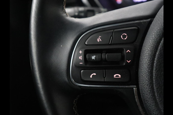 Kia e-Niro ComfortLine 64 kWh | SOH 95.9% | Adaptive cruise | Half Leder | Carplay | Climate control | Camera | Navigatie | Park assist