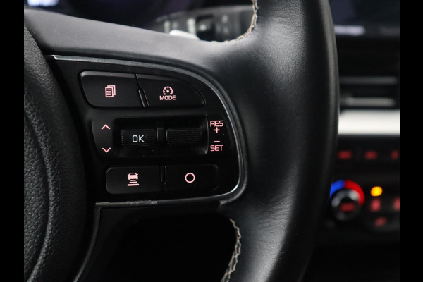 Kia e-Niro ComfortLine 64 kWh | SOH 95.9% | Adaptive cruise | Half Leder | Carplay | Climate control | Camera | Navigatie | Park assist