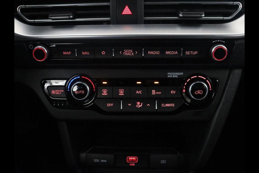 Kia e-Niro ComfortLine 64 kWh | SOH 95.9% | Adaptive cruise | Half Leder | Carplay | Climate control | Camera | Navigatie | Park assist