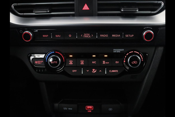 Kia e-Niro ComfortLine 64 kWh | SOH 95.9% | Adaptive cruise | Half Leder | Carplay | Climate control | Camera | Navigatie | Park assist