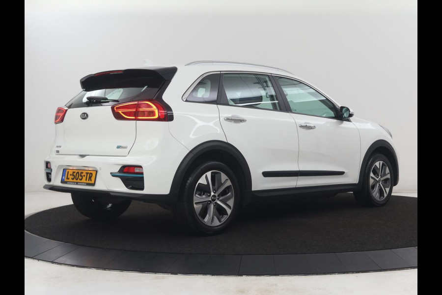 Kia e-Niro ComfortLine 64 kWh | SOH 95.9% | Adaptive cruise | Half Leder | Carplay | Climate control | Camera | Navigatie | Park assist