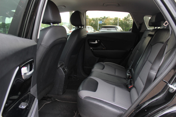 Kia e-Niro Edition 64 kWh / SOH 95,6% / Camera / CarPlay / Keyless / Half leder / 17'' / Stuur+Stoelverwarming / DAB / ACC