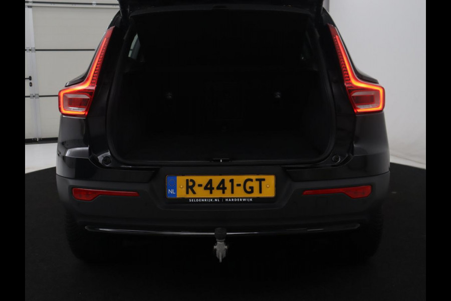 Volvo XC40 1.5 T4 Plug-in hybrid Ultimate Dark | SOH 87,6% | Panoramadak | Trekhaak | Leder | Stuur/stoel verwarming | Harman/kardon | Adaptive cruise | Camera |