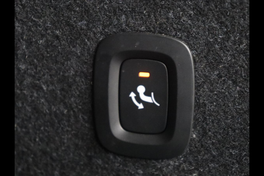 Volvo XC40 1.5 T4 Plug-in hybrid Ultimate Dark | SOH 87,6% | Panoramadak | Trekhaak | Leder | Stuur/stoel verwarming | Harman/kardon | Adaptive cruise | Camera |