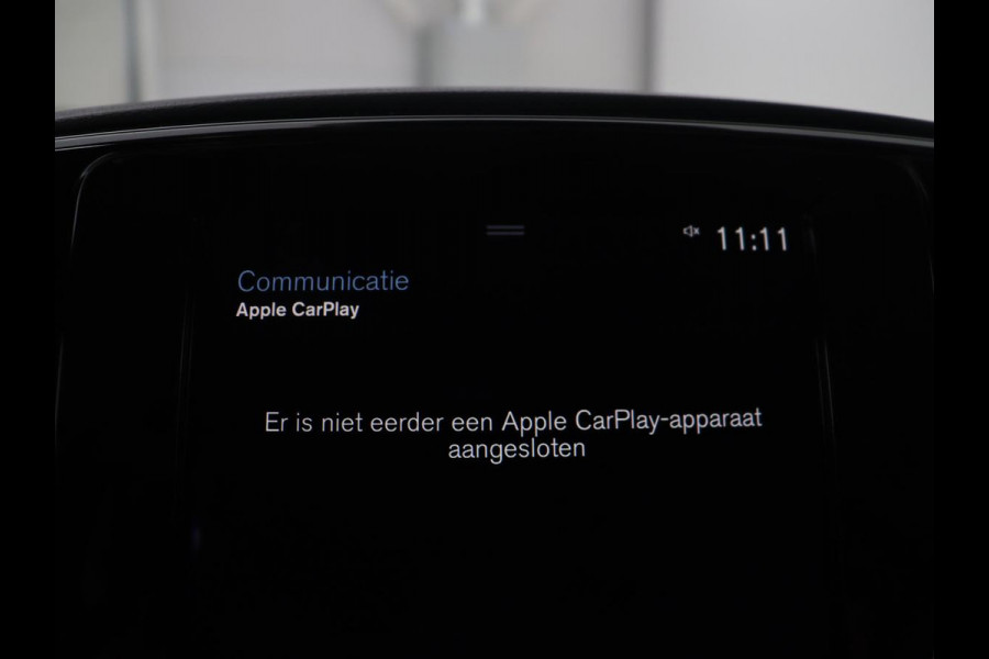 Volvo XC40 1.5 T4 Plug-in hybrid Ultimate Dark | SOH 87,6% | Panoramadak | Trekhaak | Leder | Stuur/stoel verwarming | Harman/kardon | Adaptive cruise | Camera |