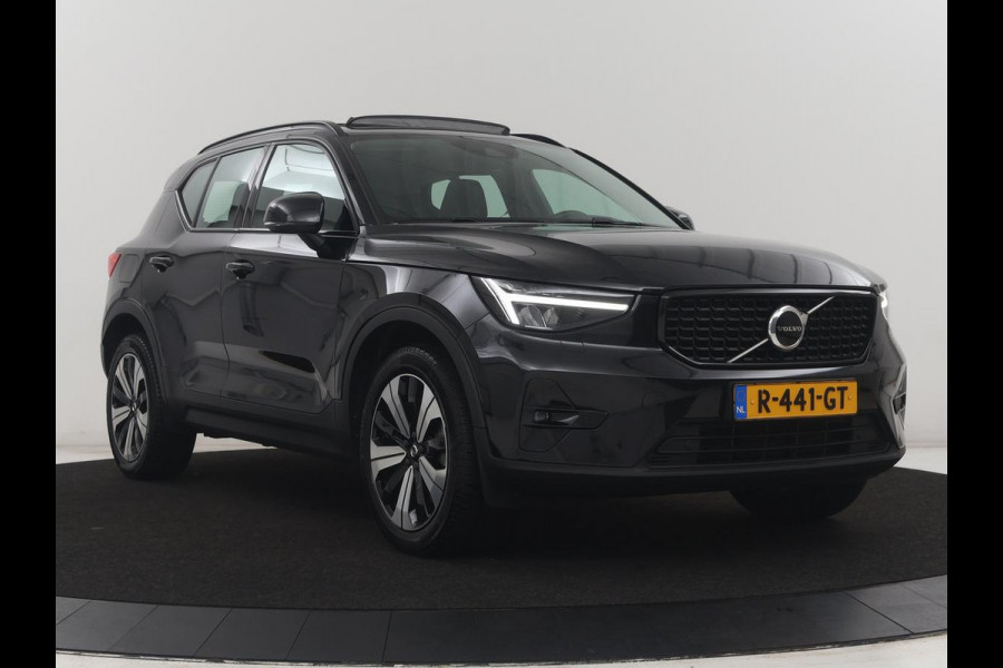 Volvo XC40 1.5 T4 Plug-in hybrid Ultimate Dark | SOH 87,6% | Panoramadak | Trekhaak | Leder | Stuur/stoel verwarming | Harman/kardon | Adaptive cruise | Camera |