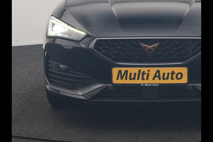 CUPRA Leon Sportstourer 1.4 e-Hybrid VZ PHEV 245pk Dealer O.H | Trekhaak Af Fabriek | Camera | Sfeerverlichting | Sportstoelen & Stuur Verwarmd | Apple Carplay | Keyless | Virtual | Navigatie | DAB | 19"L.M | Cruise Control | Plug In Hybrid |