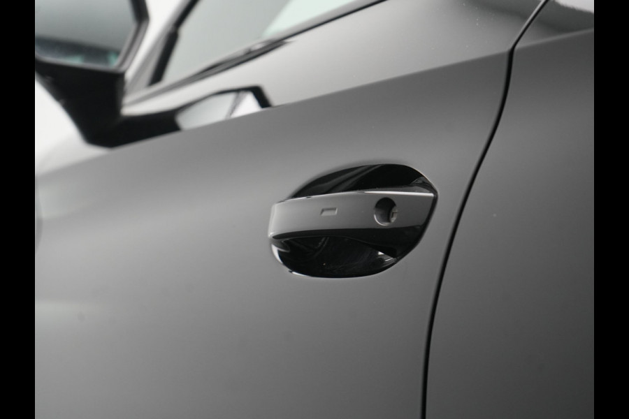 CUPRA Leon Sportstourer 1.4 e-Hybrid VZ PHEV 245pk Dealer O.H | Trekhaak Af Fabriek | Camera | Sfeerverlichting | Sportstoelen & Stuur Verwarmd | Apple Carplay | Keyless | Virtual | Navigatie | DAB | 19"L.M | Cruise Control | Plug In Hybrid |