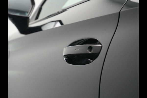 CUPRA Leon Sportstourer 1.4 e-Hybrid VZ PHEV 245pk Dealer O.H | Trekhaak Af Fabriek | Camera | Sfeerverlichting | Sportstoelen & Stuur Verwarmd | Apple Carplay | Keyless | Virtual | Navigatie | DAB | 19"L.M | Cruise Control | Plug In Hybrid |