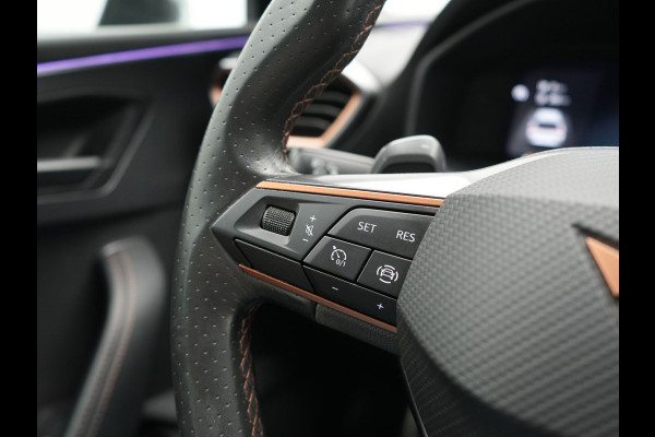 CUPRA Leon Sportstourer 1.4 e-Hybrid VZ PHEV 245pk Dealer O.H | Trekhaak Af Fabriek | Camera | Sfeerverlichting | Sportstoelen & Stuur Verwarmd | Apple Carplay | Keyless | Virtual | Navigatie | DAB | 19"L.M | Cruise Control | Plug In Hybrid |